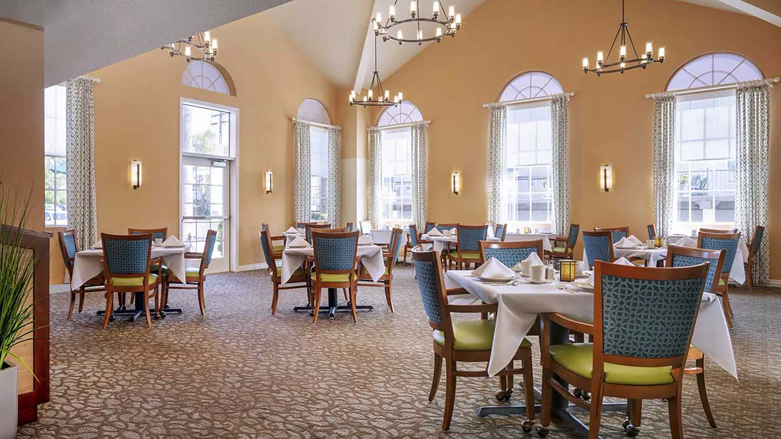 Image of Atria Newport Plaza (6)