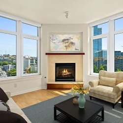 Image of Mirabella Seattle (2)
