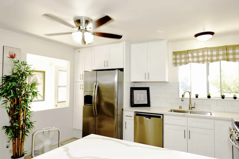 Image of Blue Skies of Mira Mesa Ave, Oceanside (7)