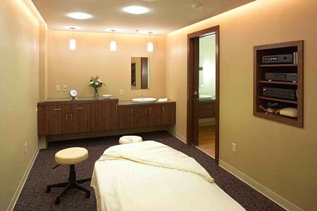 Image of Oaknoll Retirement Residence (8)