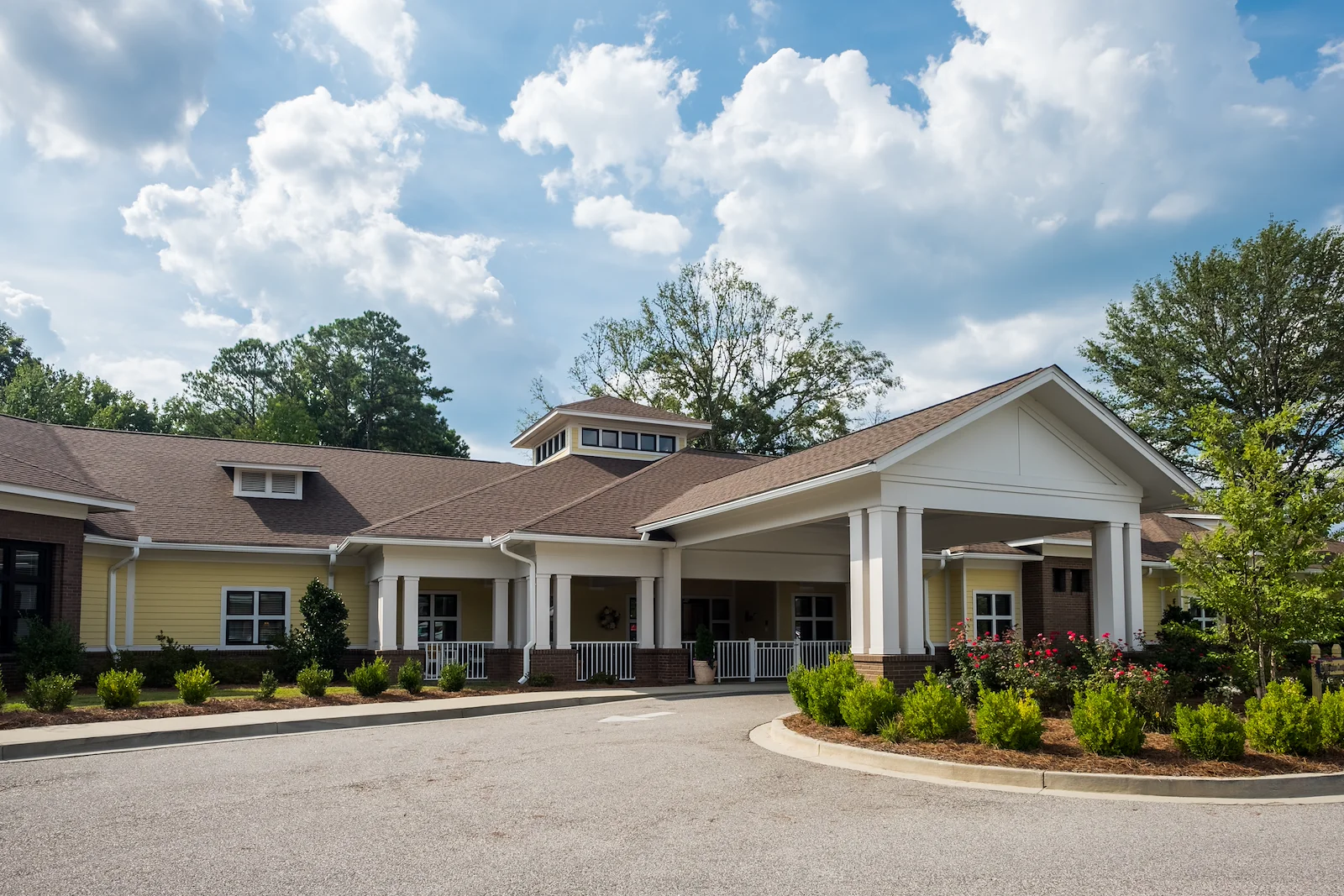 Image of White Oak Manor - Rock Hill (1)
