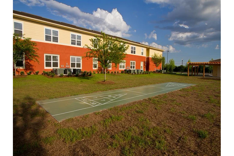 Image of Chatham Pointe (7)