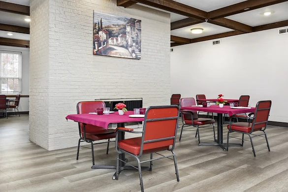 Image of Hudson Elms Nursing Center (5)