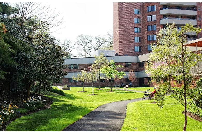 Image of Roland Park Place (3)