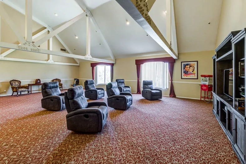 Image of Villa De Anza Assisted Living (9)