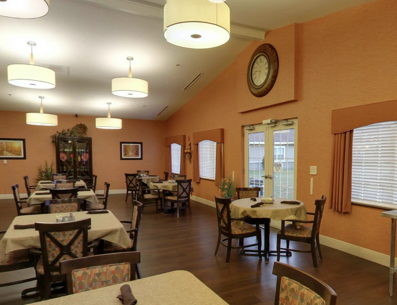 Image of Courtney Manor (2)