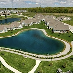 Gorgeous grounds with beautiful walking paths. Country setting but 10 minutes from all city conveniences