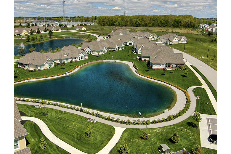 Gorgeous grounds with beautiful walking paths. Country setting but 10 minutes from all city conveniences