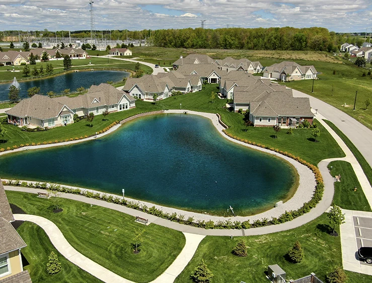 Gorgeous grounds with beautiful walking paths. Country setting but 10 minutes from all city conveniences