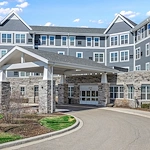 Alto Wheaton, senior living community offering assisted living, memory care, and respite care in Wheaton, IL, front entrance
