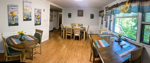 Image of Assisted Living at Pine Hill (3)