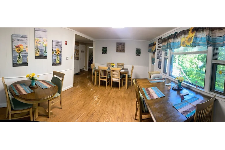 Image of Assisted Living at Pine Hill (3)
