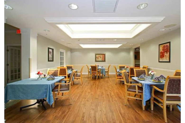 Image of Carriage House Senior Living Community (9)