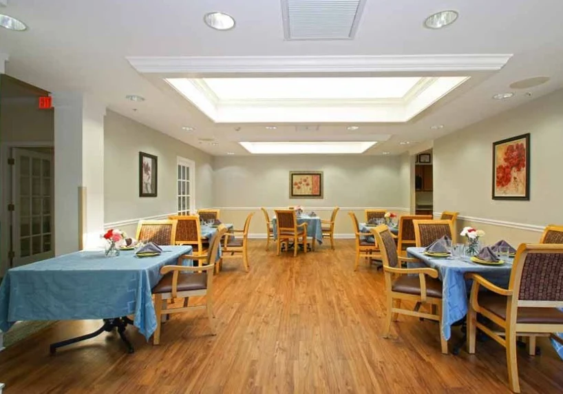 Image of Carriage House Senior Living Community (9)