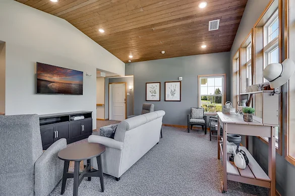 Image of NorBella Savage (3)