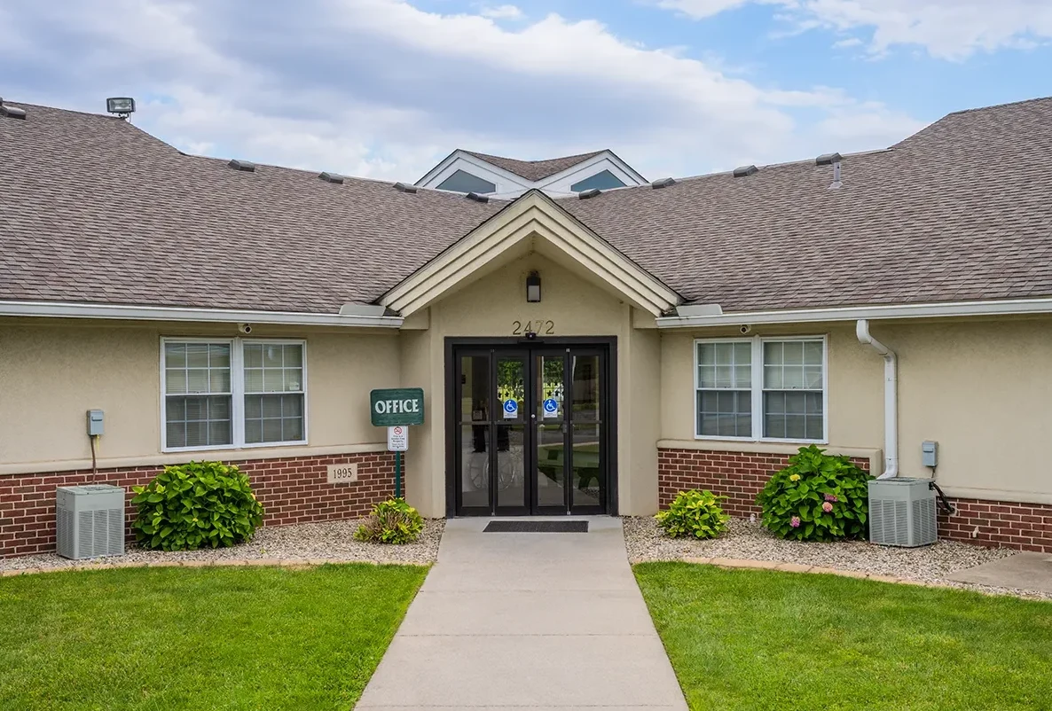 Image of Luther Hills (2)