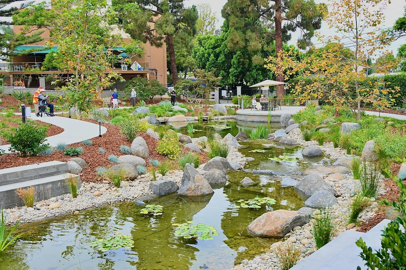 Image of Fredericka Manor (1)