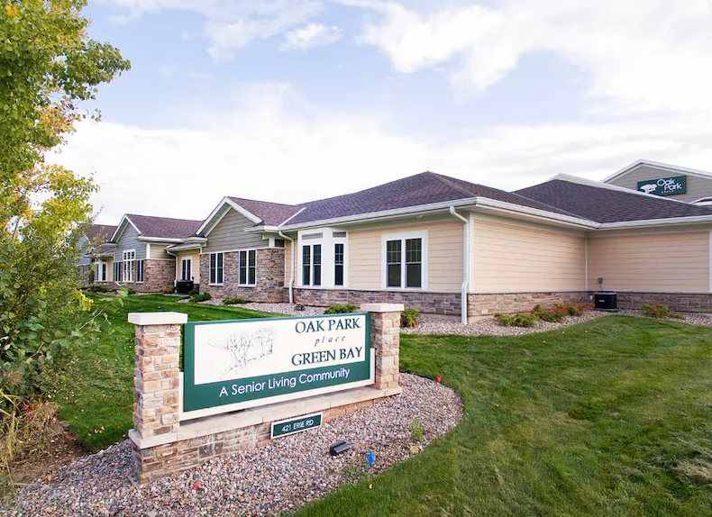 Image of Oak Park Place - Green Bay (1)