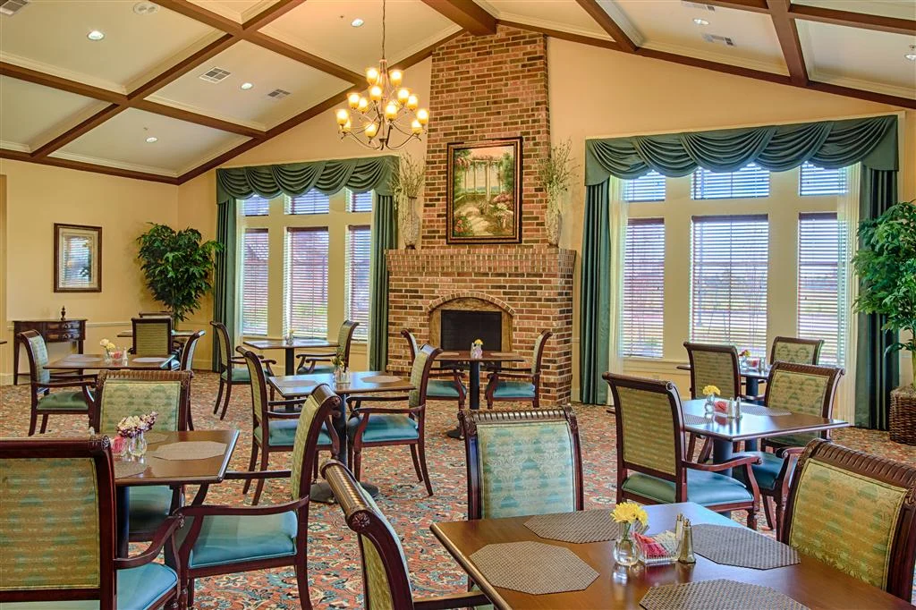 Image of The Crescent (8)