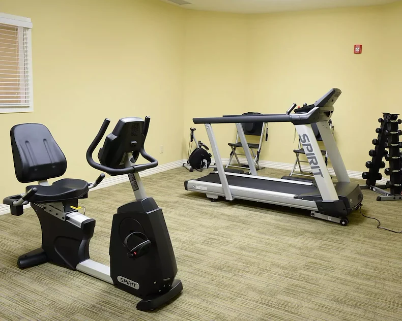 Image of Tallmadge Danbury (4)