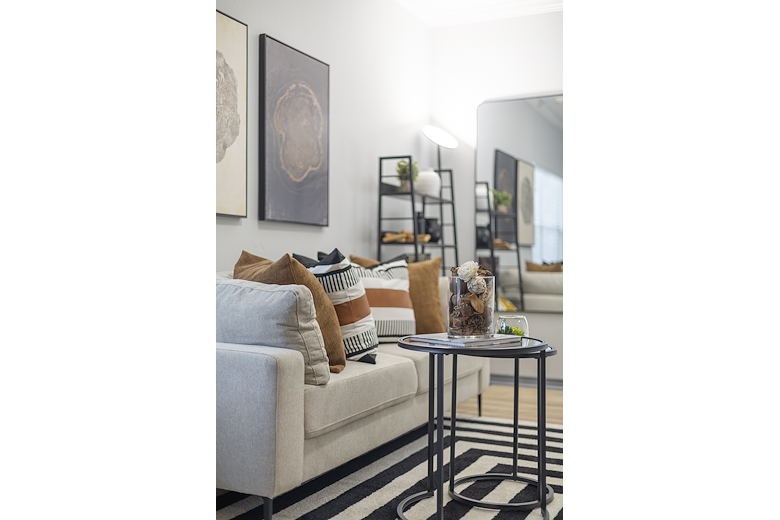 Image of Valor Hill Apartments (9)