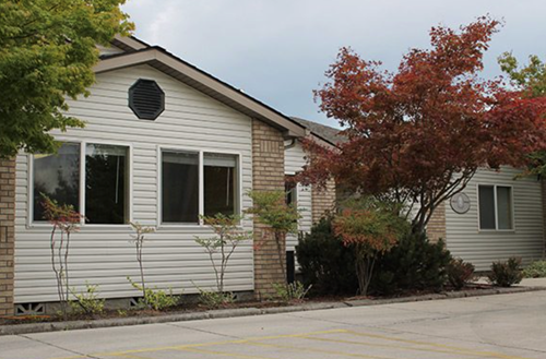 Image of Pacific Living Centers of Medford at Brookhurst (1)