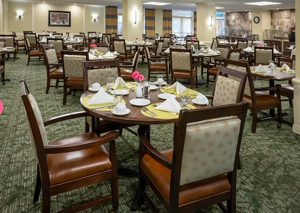 Image of Royal Oaks Senior Living (4)