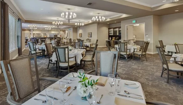 Image of Oakmont of East Sacramento (5)