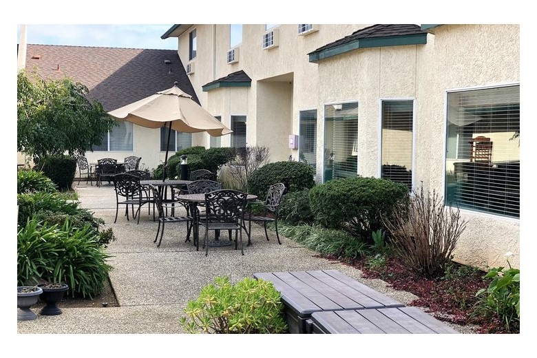 Image of Summerfield Senior Living (8)