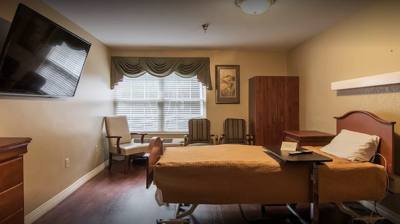 Image of Nhc Healthcare - Charleston (2)