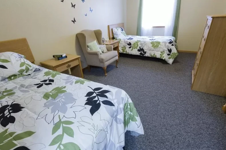 Image of Ashley Manor - Evans 3 (2)