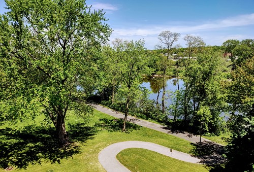 Image of Plum Landing Retirement Community (7)
