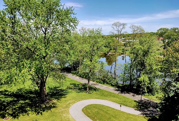 Image of Plum Landing Retirement Community (7)