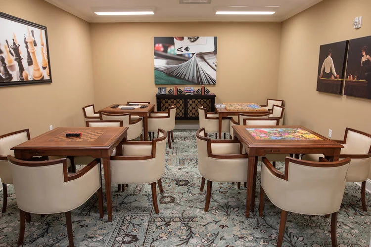 Image of Ashleigh at Lansdowne (2)