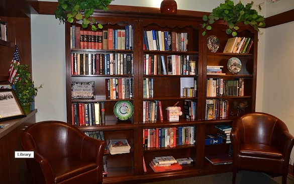 La Grange Pointe Independent Living Library 