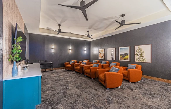 Image of Lakeside Manor (9)