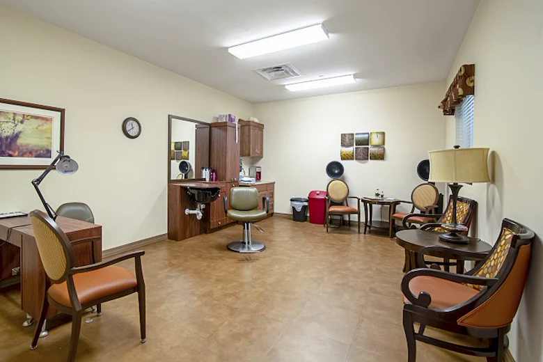 Image of Edgewood Jamestown Senior Living (4)