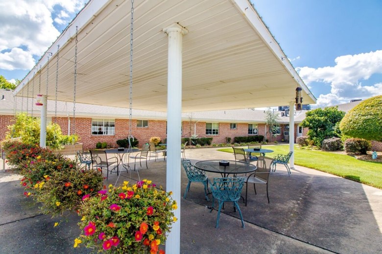 Image of Broadway Care & Rehab Center (8)
