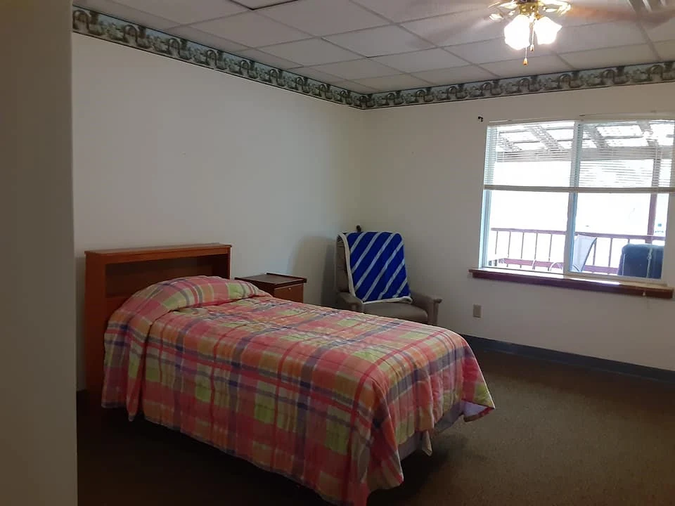 Image of Country Valley Home (5)