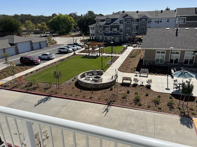 Sequoia Grove Gracious Retirement Living Hawthorn Senior Independent Living in Granite Bay, California exterior