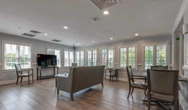 Image of Enrich at 519 (8)