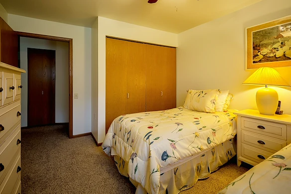 Image of Courtyard Grand Chute Apartments (8)