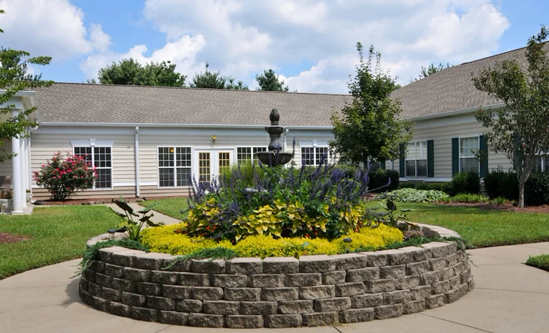 Charter Senior Living of Franklin in Franklin, Tennessee, outdoor area