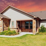 Image of Emerald Cottages of Waco (1)
