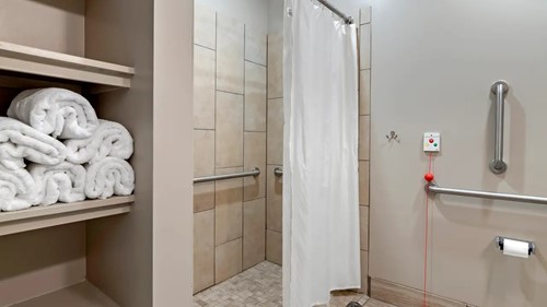 Image of Tiffany Springs Rehabilitation & Health Care Center (10)