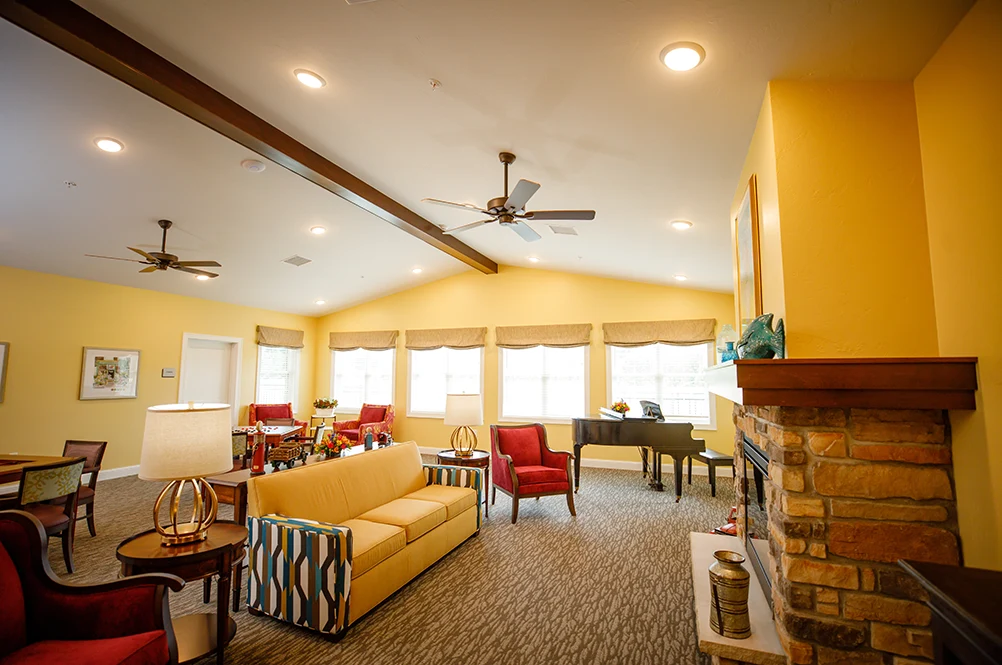 Image of The Courtyard at Oshkosh (9)