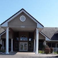 Image of Colonial Oaks at Leawood (1)