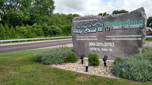 Image of Villas of Holly Brook & Reflections Pekin (2)