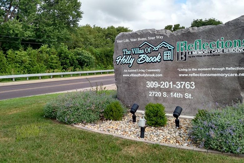 Image of Villas of Holly Brook & Reflections Pekin (2)