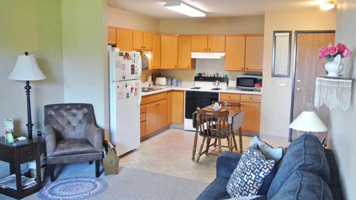 Image of Lincoln Apartments I and II (3)